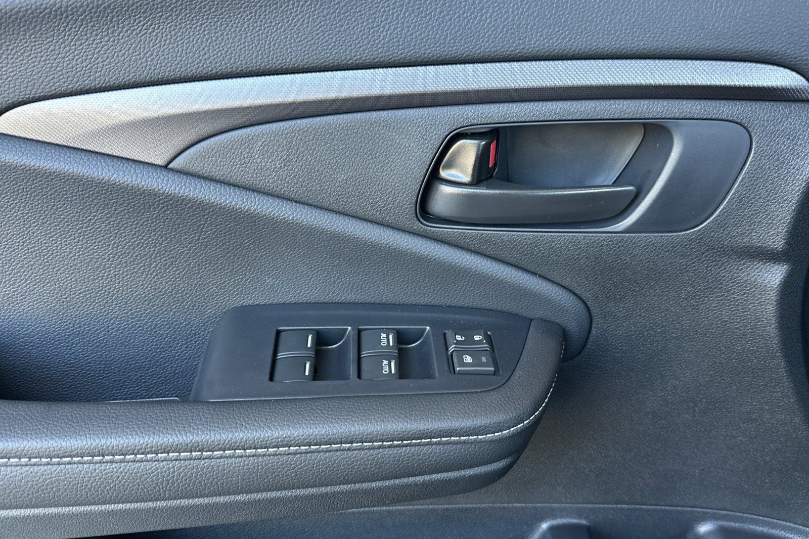 New 2025 Honda Ridgeline Sport image 7