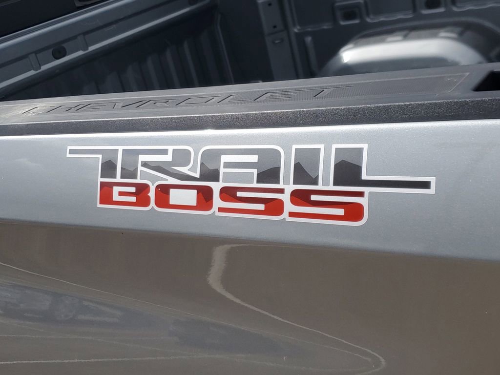 Used 2024 Chevrolet Silverado 1500 LT Trail Boss w/ Convenience Package II AWD/4WD image 6
