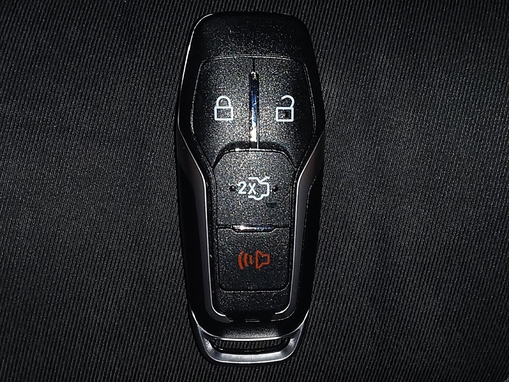 Used 2016 Ford Edge SE image 32