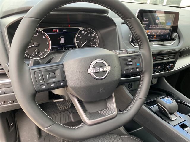 New 2026 Nissan Rogue SV AWD/4WD image 12