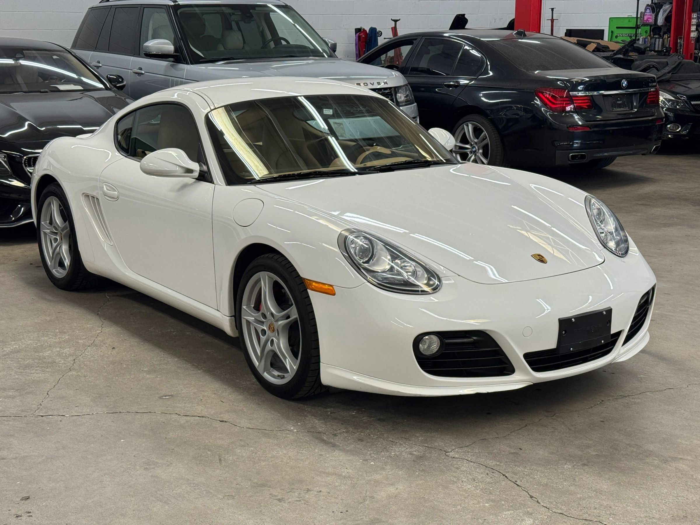 Used 2010 Porsche Cayman S image 8