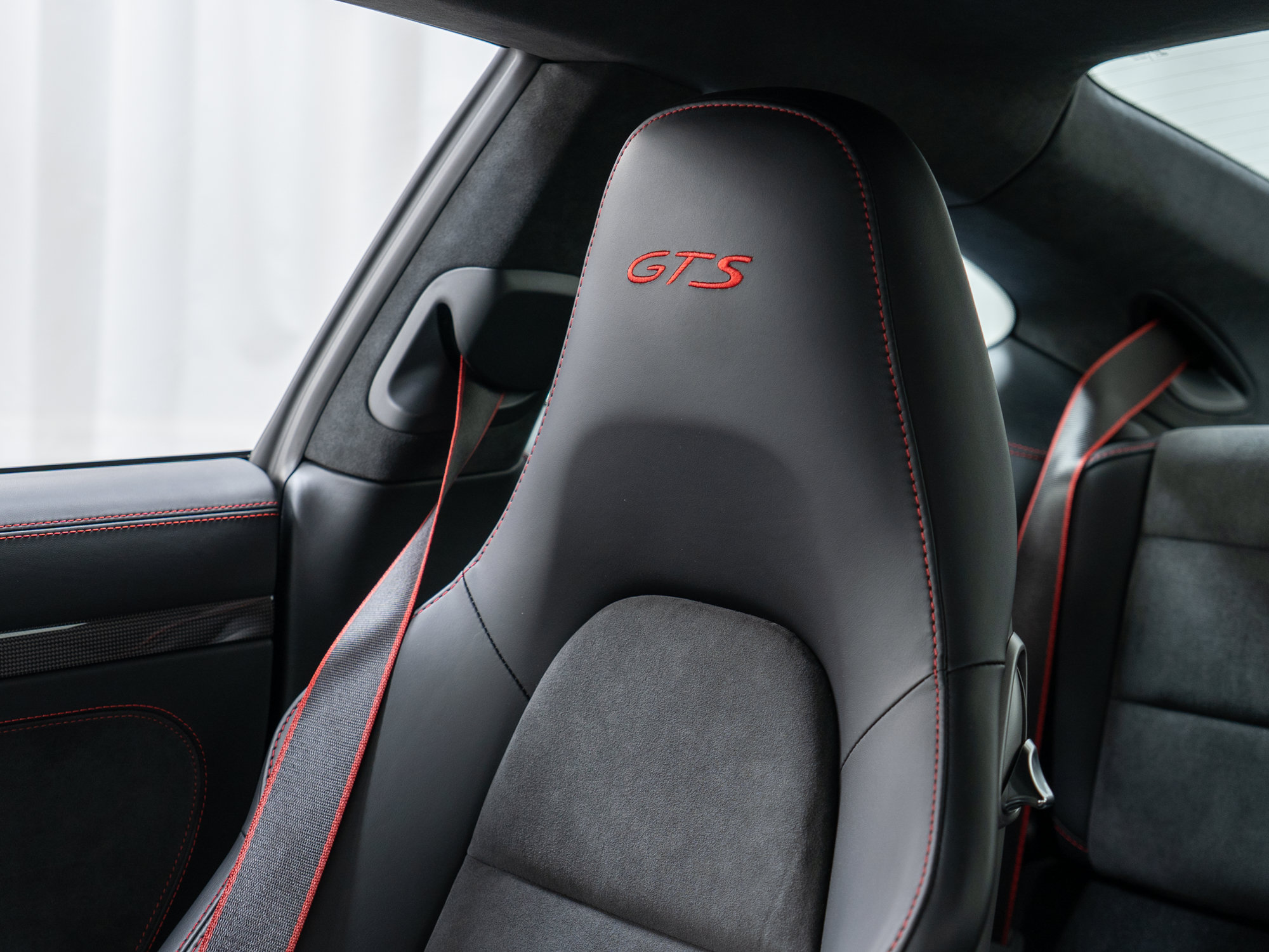 Certified 2016 Porsche 911 Carrera GTS RWD image 22