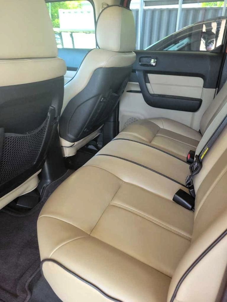 Used 2009 HUMMER H3T Luxury AWD/4WD image 6