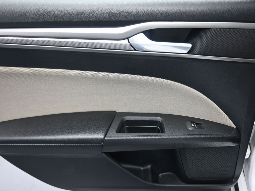 Used 2018 Ford Fusion S image 28