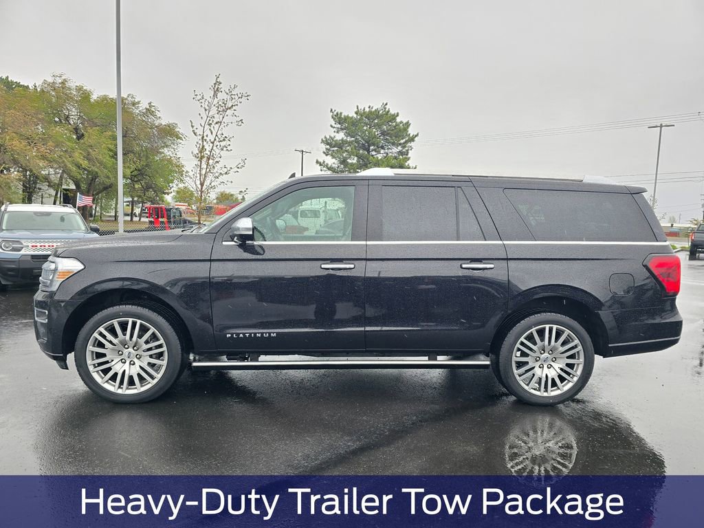 Used 2023 Ford Expedition Max Platinum AWD/4WD image 3
