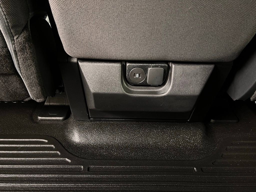 New 2026 Ford F550 4x4 Crew Cab image 28