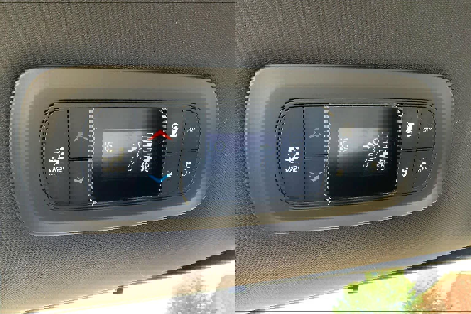 Used 2025 Chrysler Pacifica Select FWD image 36