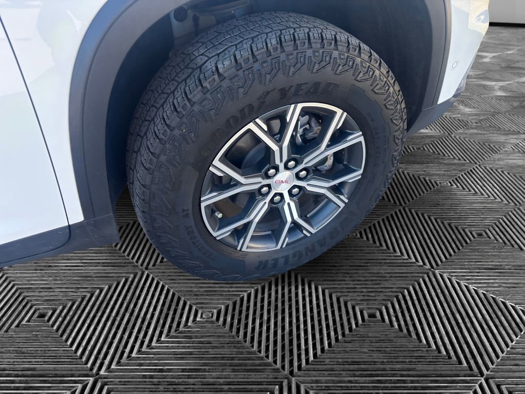 Used 2025 GMC Acadia AT4 w/ Super Cruise Package image 18