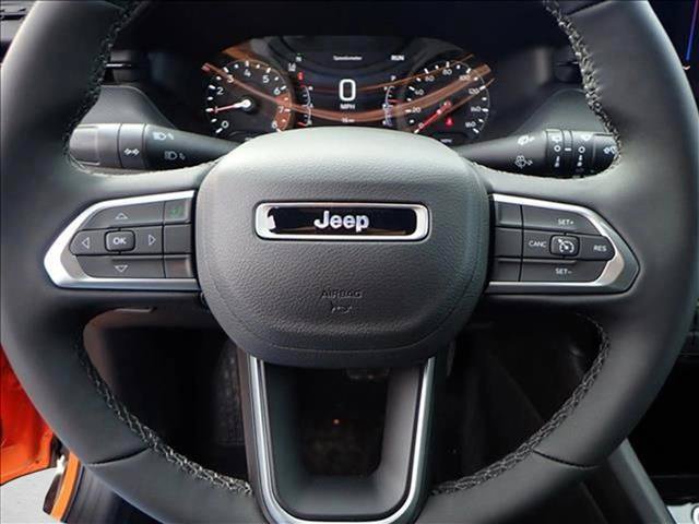 New 2026 Jeep Compass Latitude AWD/4WD image 14