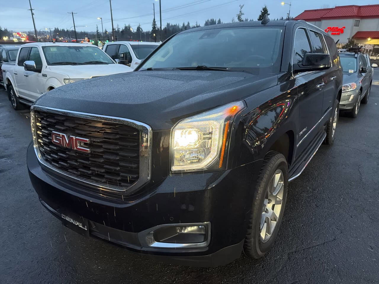 Used 2020 GMC Yukon XL Denali image 1