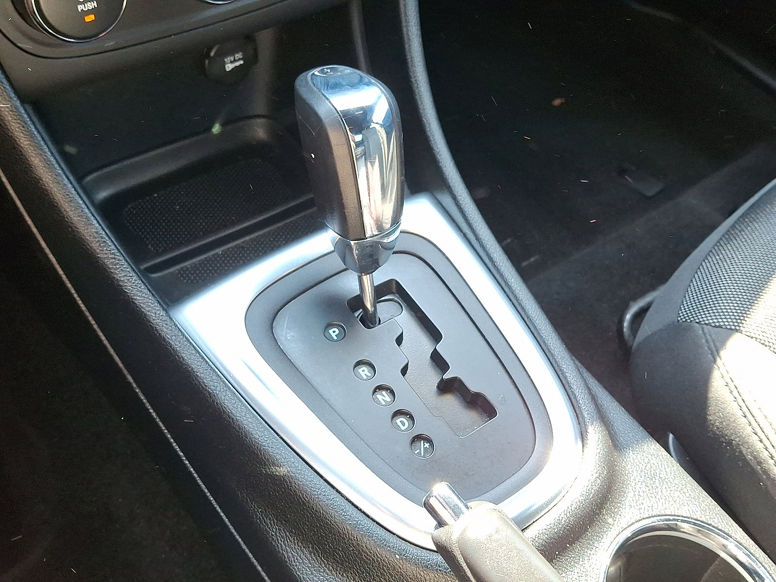 Used 2013 Dodge Avenger SE image 15