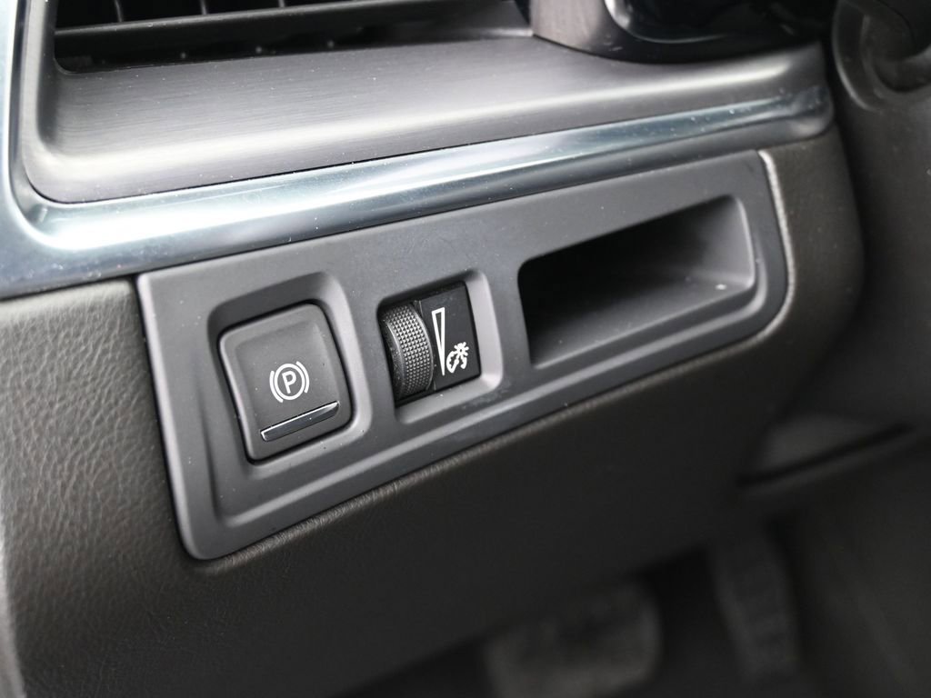 Used 2024 Cadillac XT5 Luxury image 14