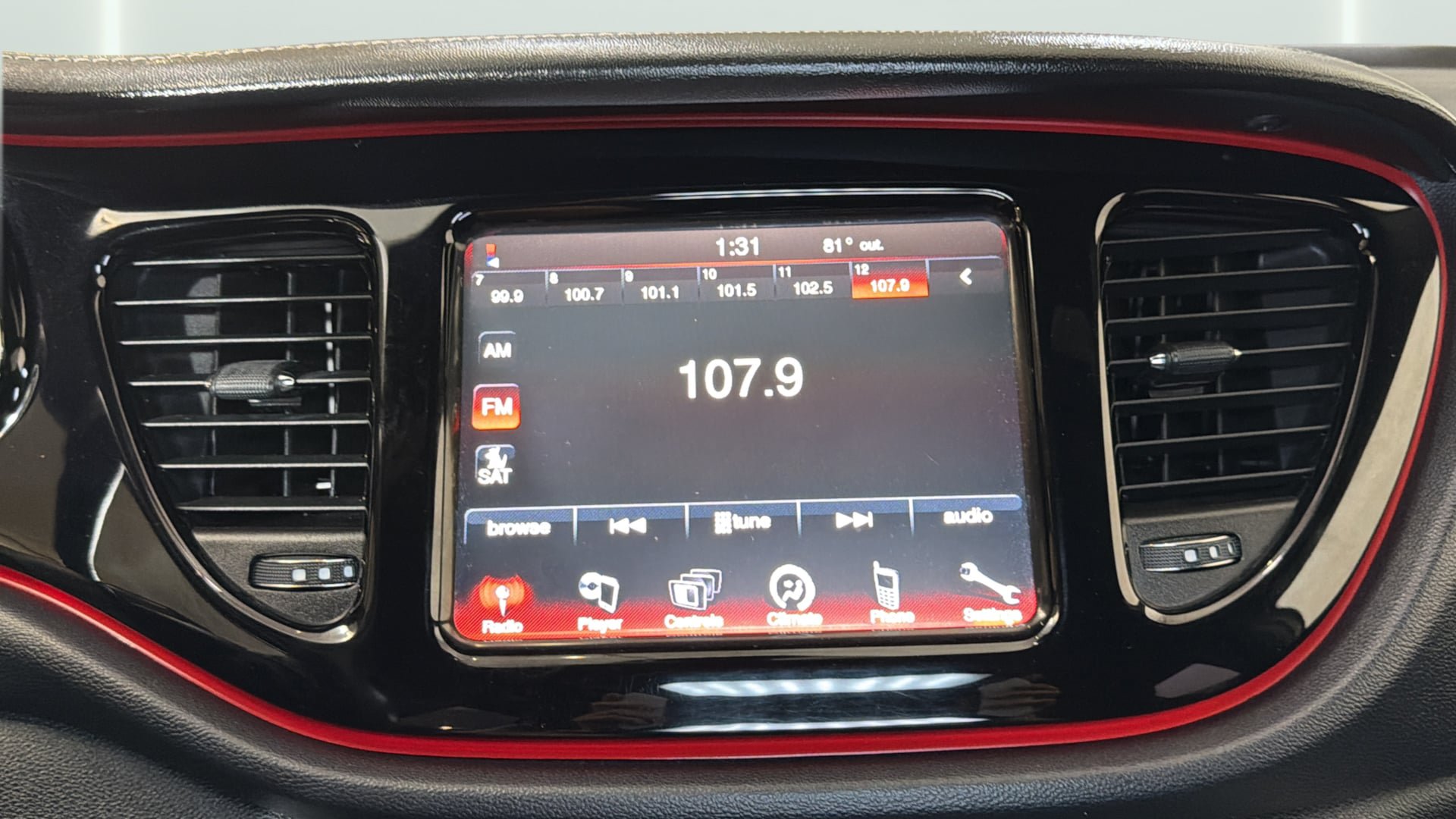 Used 2015 Dodge Dart SXT FWD image 25