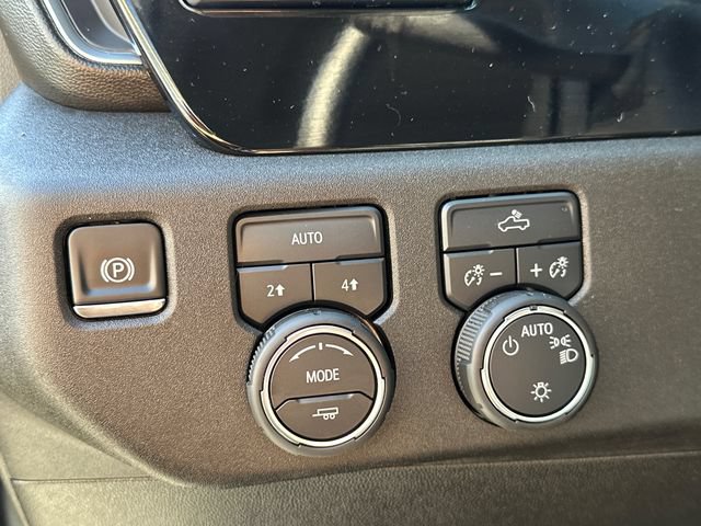 Certified 2025 Chevrolet Silverado 1500 LT AWD/4WD image 27