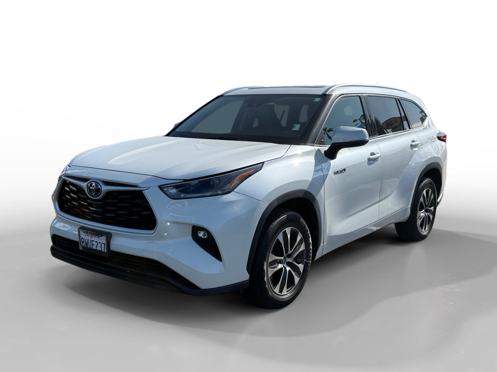 Used 2021 Toyota Highlander XLE FWD image 1
