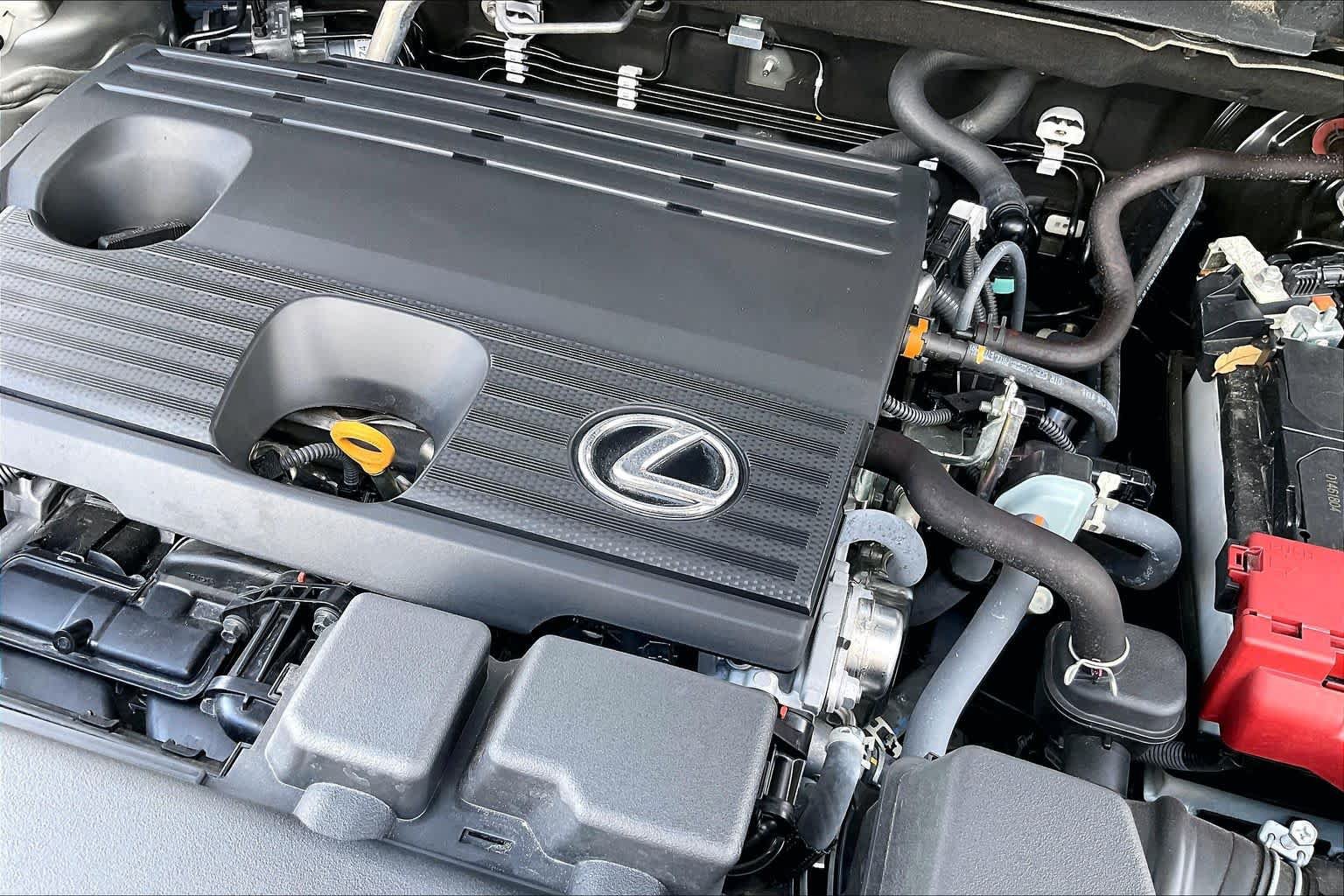 Used 2025 Lexus NX 250 FWD w/ Towing Package (2000 Lbs) image 30
