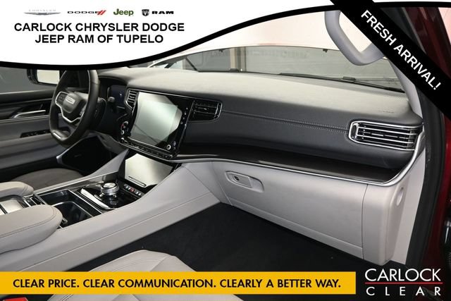Used 2024 Jeep Wagoneer 2WD image 39