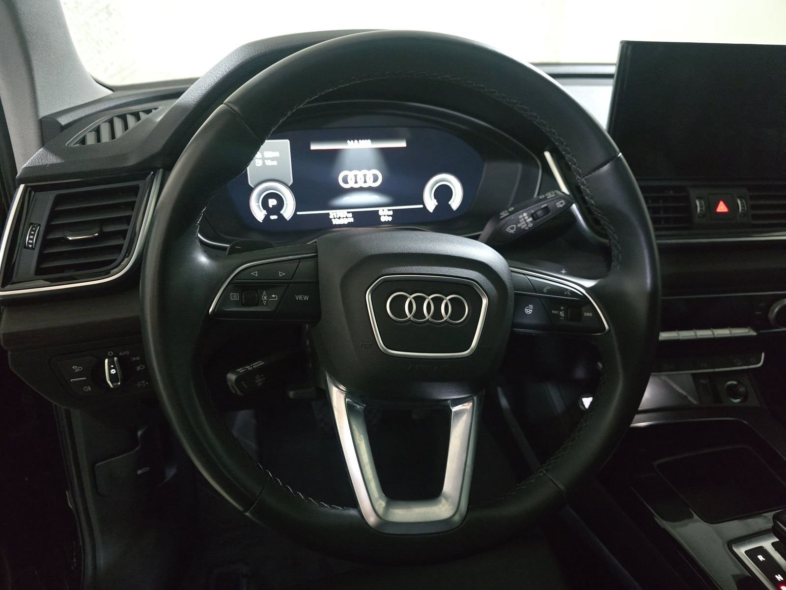 Used 2022 Audi Q5 e Premium w/ Convenience Package image 10