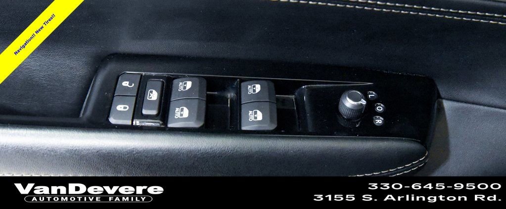 Used 2024 Jeep Wagoneer Series III AWD/4WD image 17