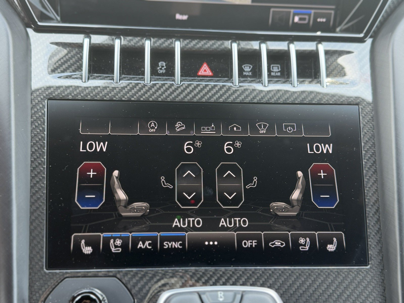 Used 2021 Lamborghini Urus AWD/4WD image 15
