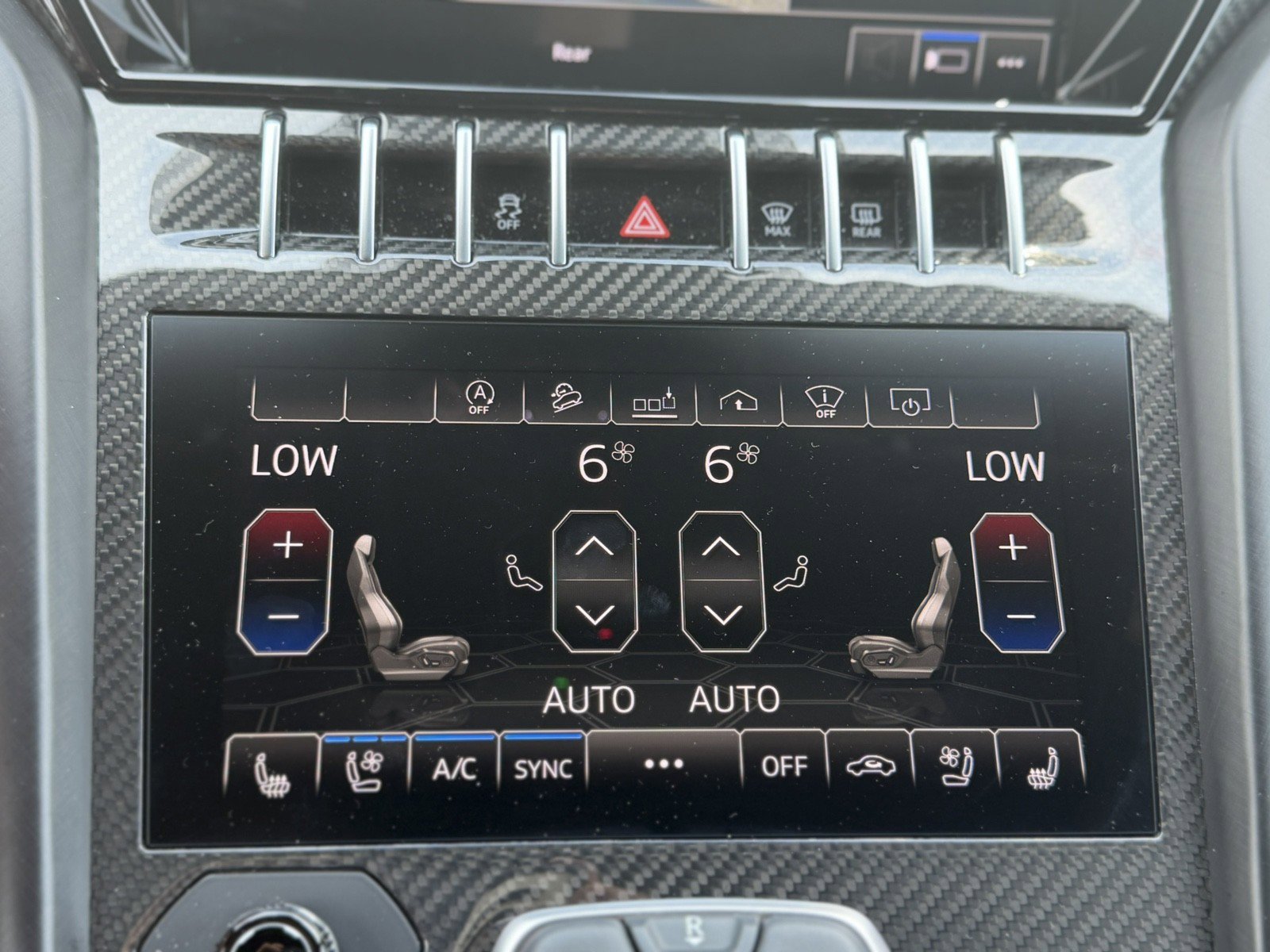Used 2021 Lamborghini Urus AWD/4WD image 15