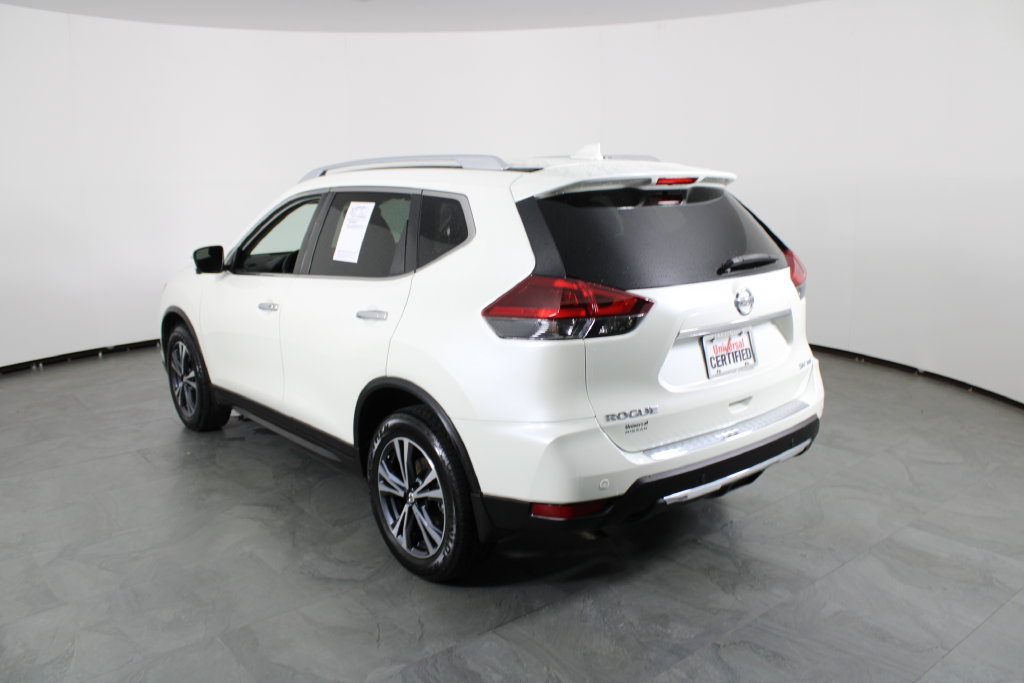 Certified 2020 Nissan Rogue SV w/ Premium Package AWD/4WD image 16