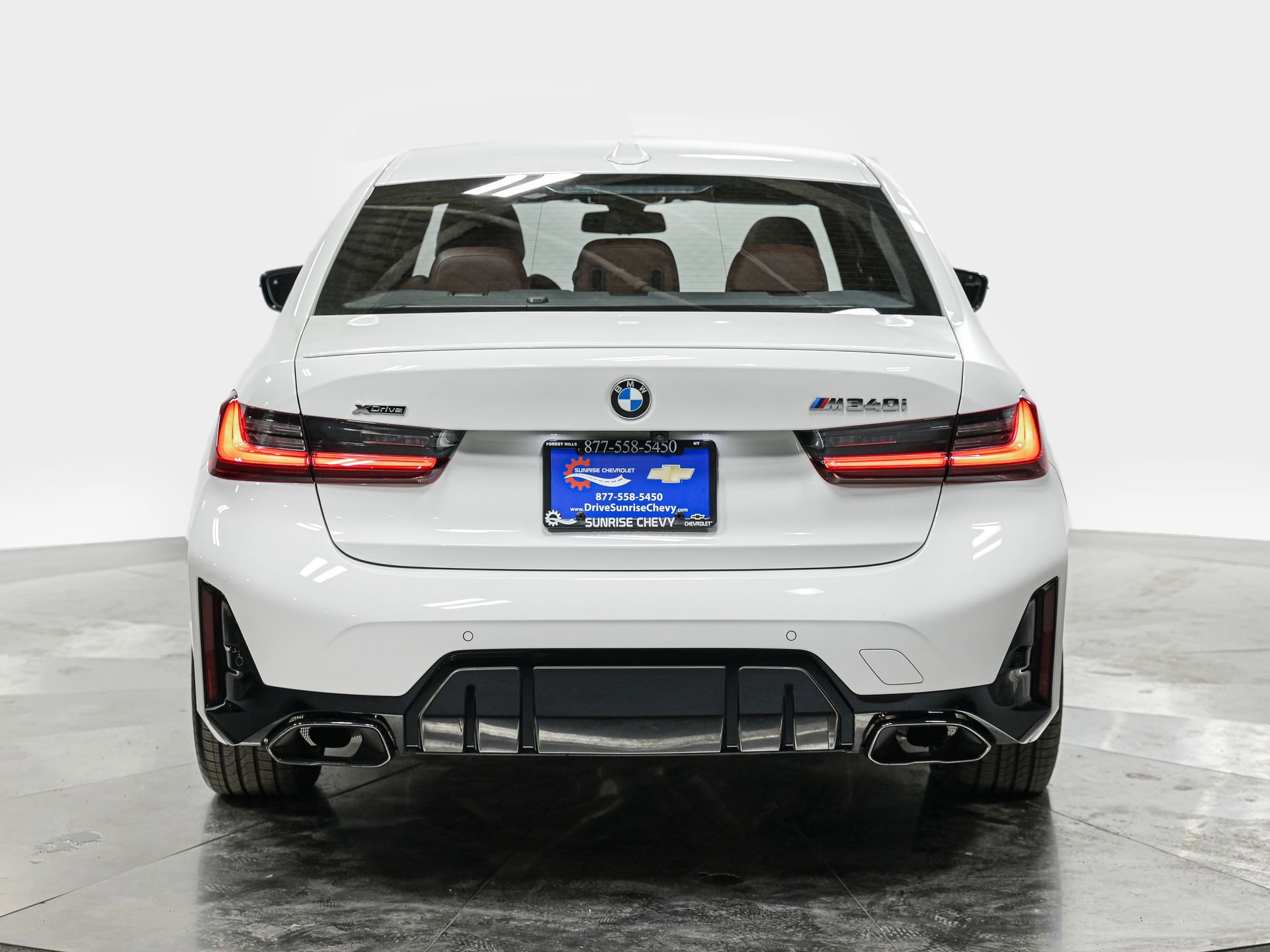 Used 2025 BMW M340i xDrive image 5