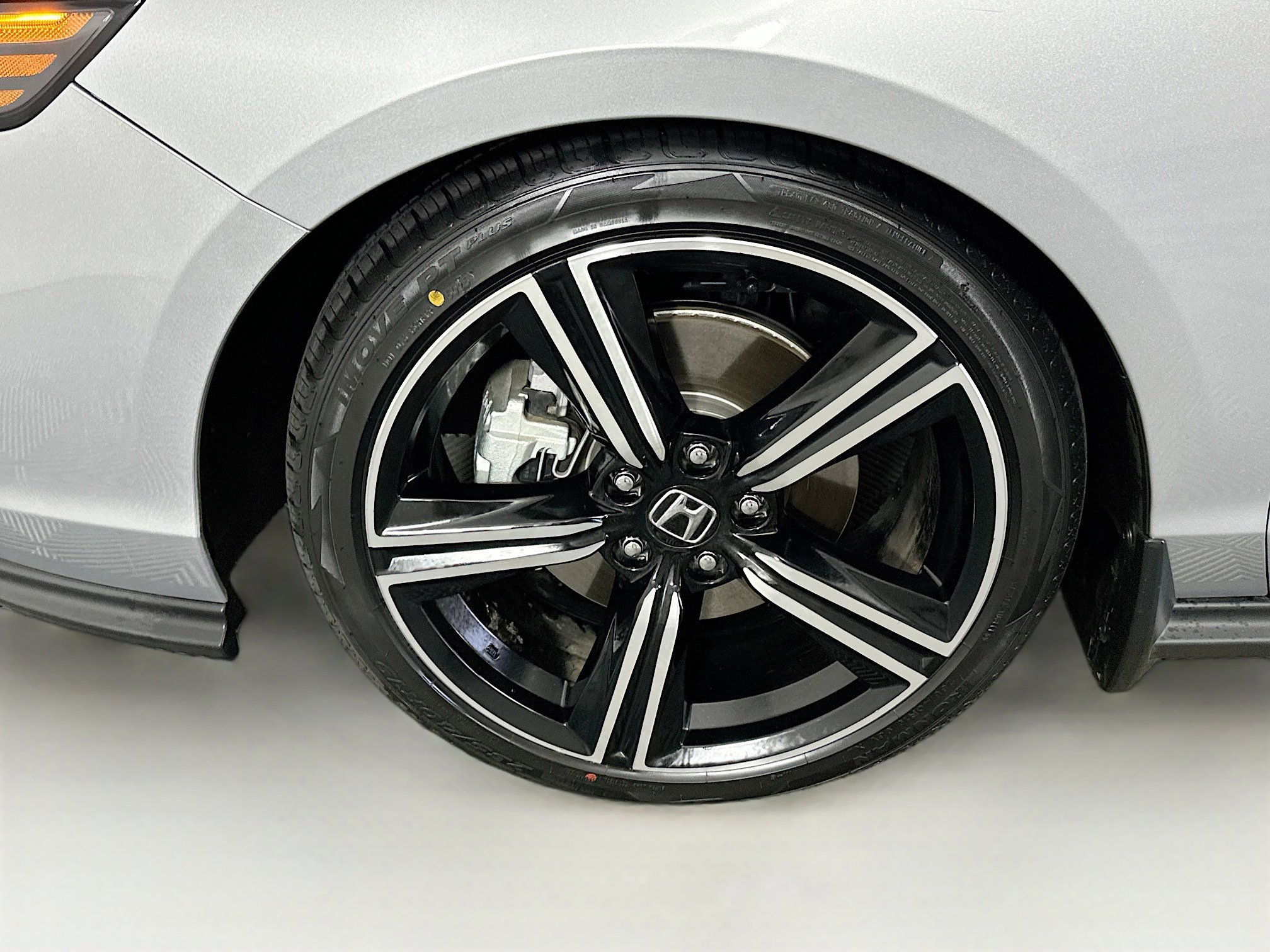 Used 2025 Honda Accord Sport image 11