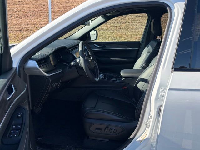 New 2026 Jeep Grand Cherokee Limited w/ Limited Altitude Package image 16