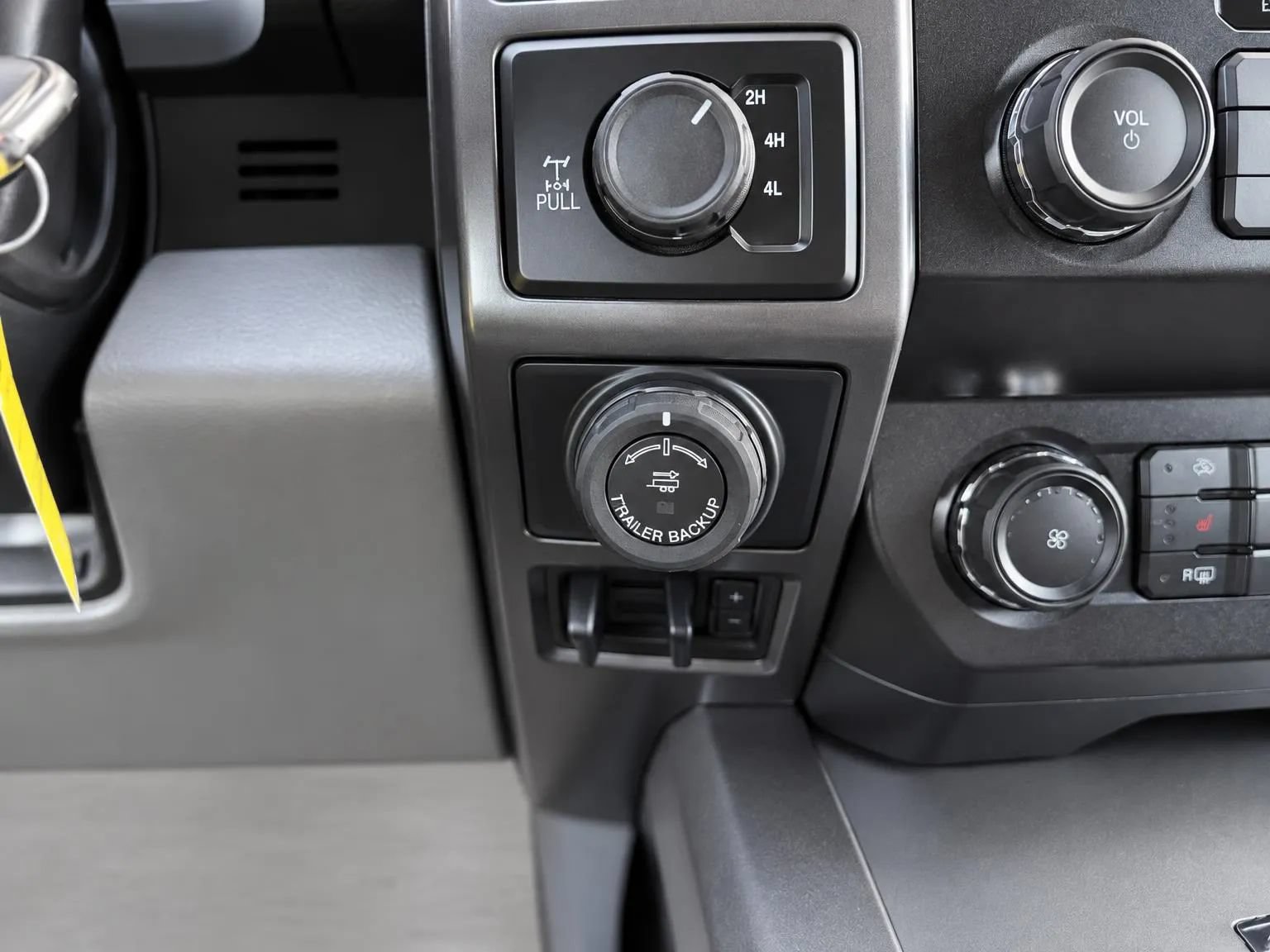 Used 2019 Ford F150 XLT w/ Equipment Group 302A Luxury AWD/4WD image 31
