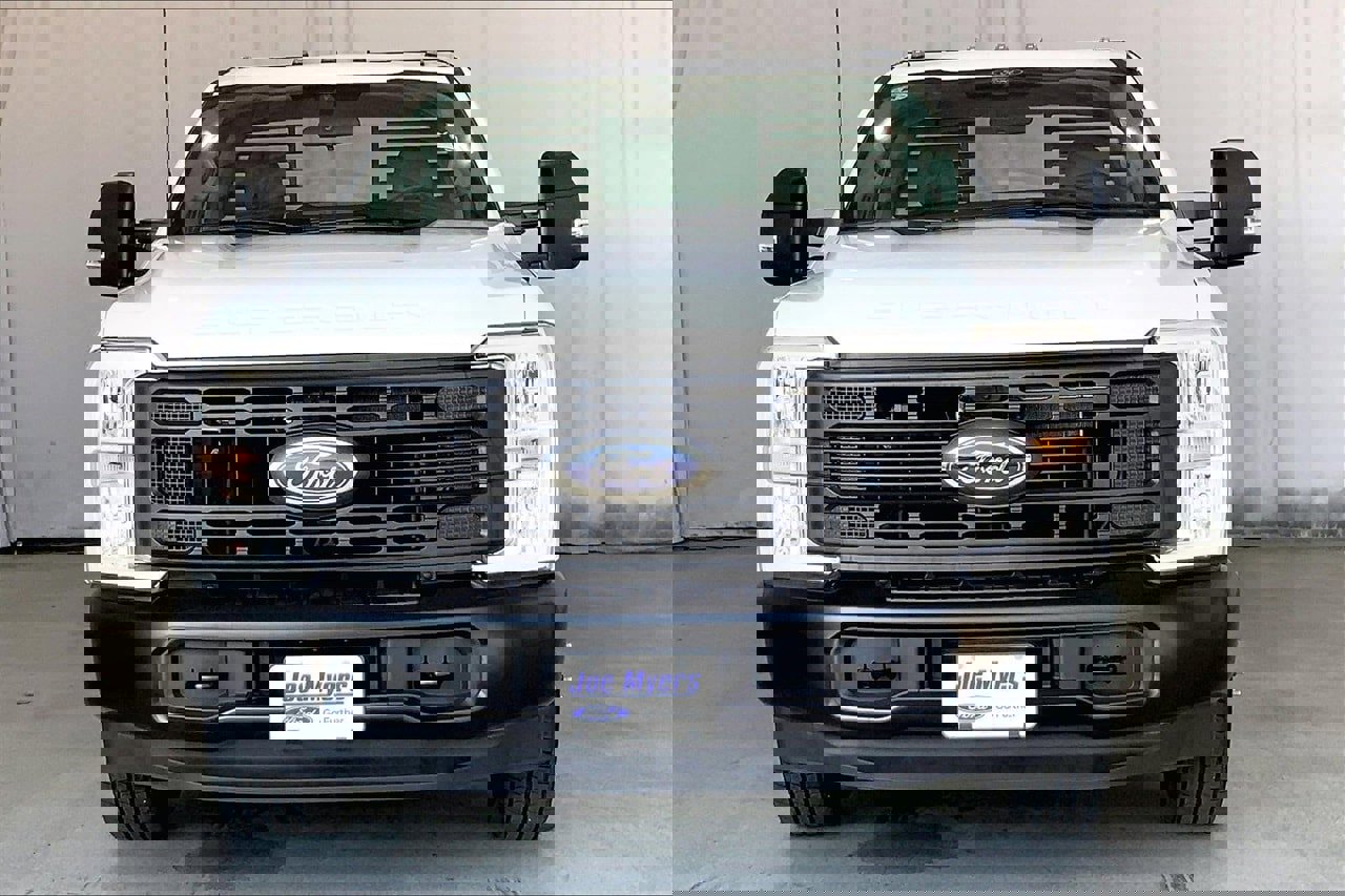 Used 2025 Ford F350 XL image 2
