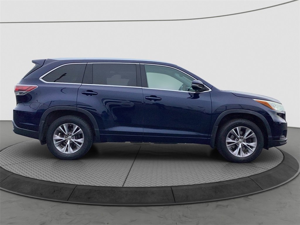 Used 2015 Toyota Highlander XLE image 7