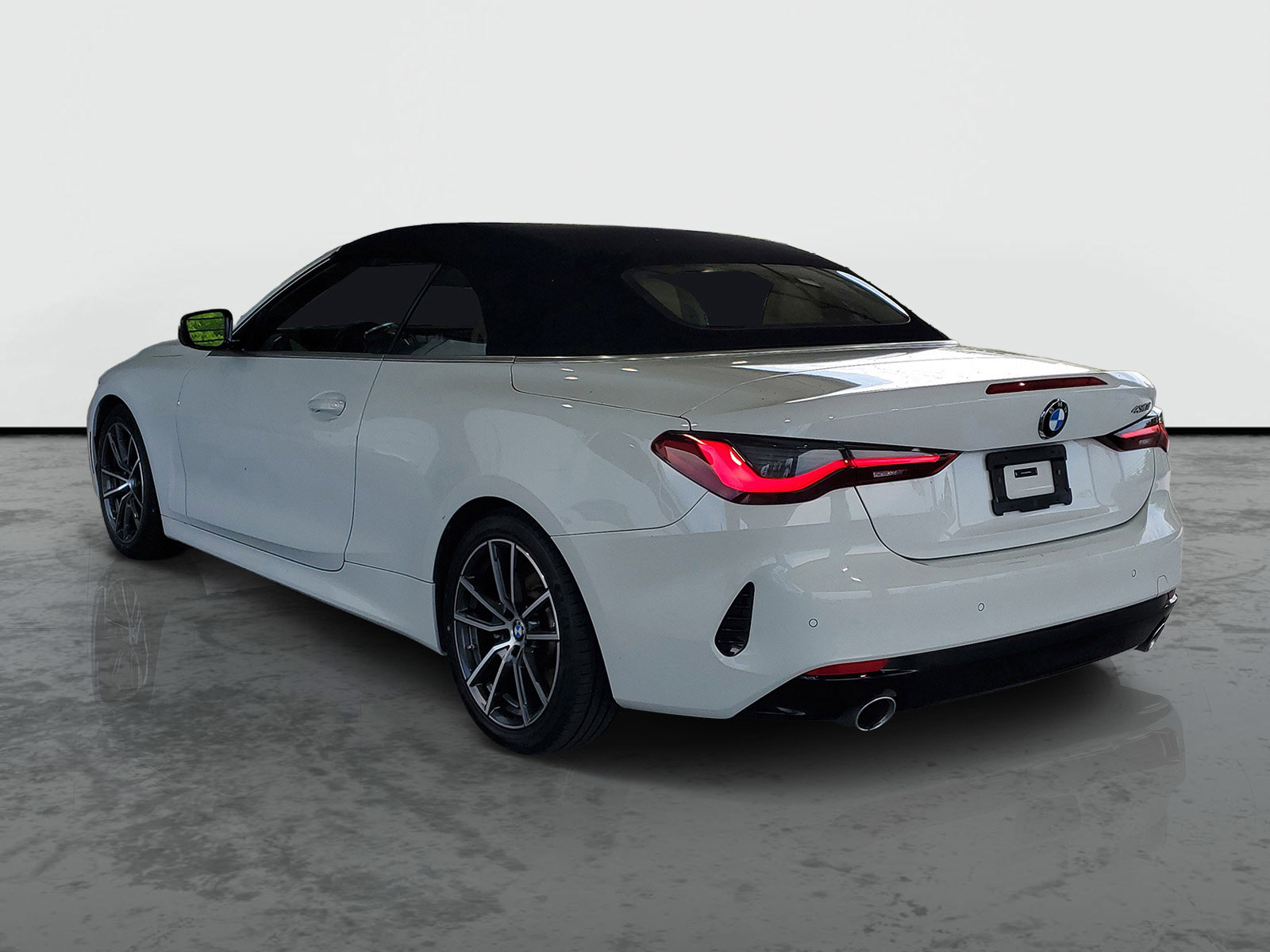 Used 2024 BMW 430i Convertible RWD image 3