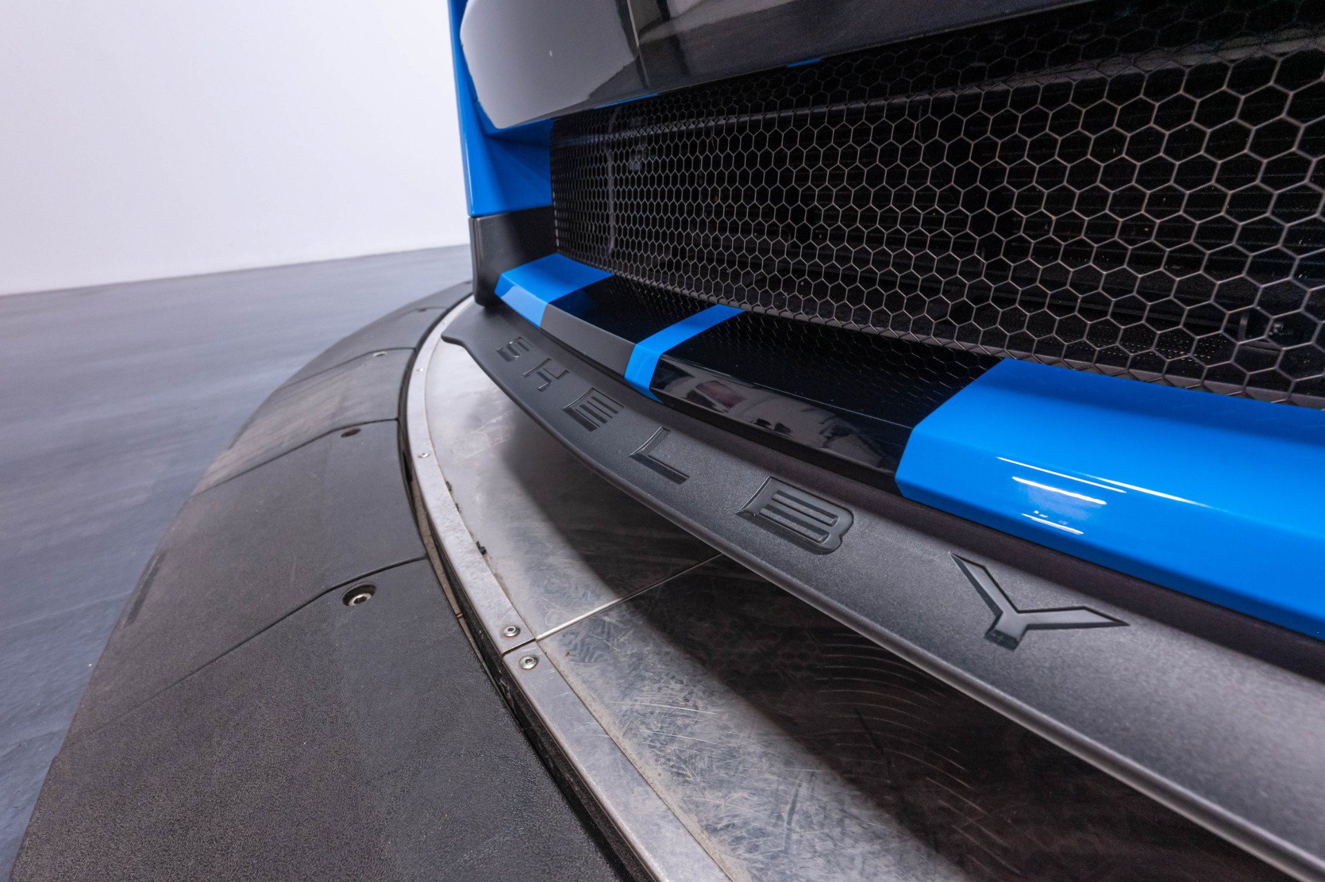 Used 2022 Ford Mustang Shelby GT500 w/ Carbon Fiber Track Pack RWD image 48