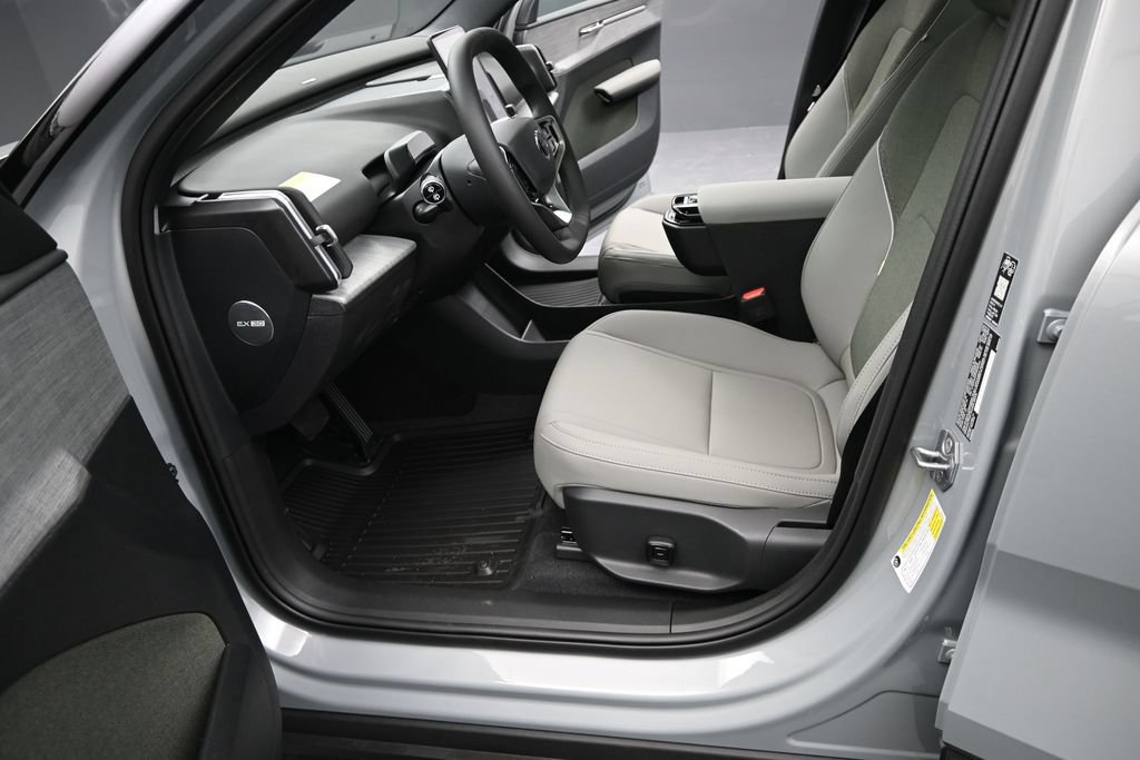 New 2026 Volvo EX30 Plus w/ Protection Package Premier AWD/4WD image 10