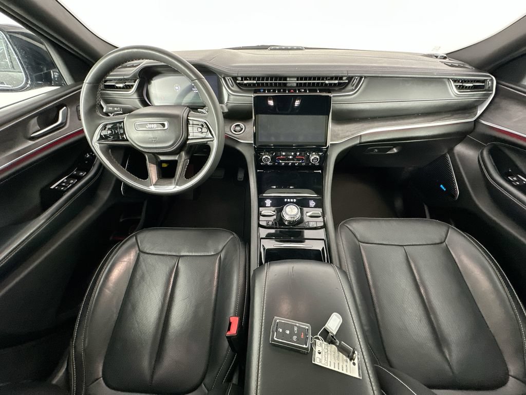 Used 2022 Jeep Grand Cherokee Overland AWD/4WD image 10