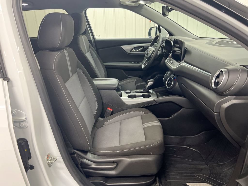 Used 2024 Chevrolet Blazer LT w/ Convenience Package FWD image 21