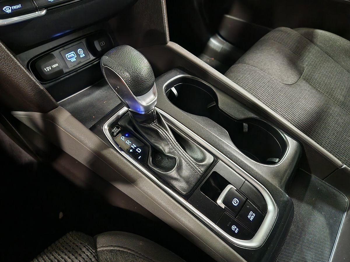 Used 2019 Hyundai Santa Fe SE image 39