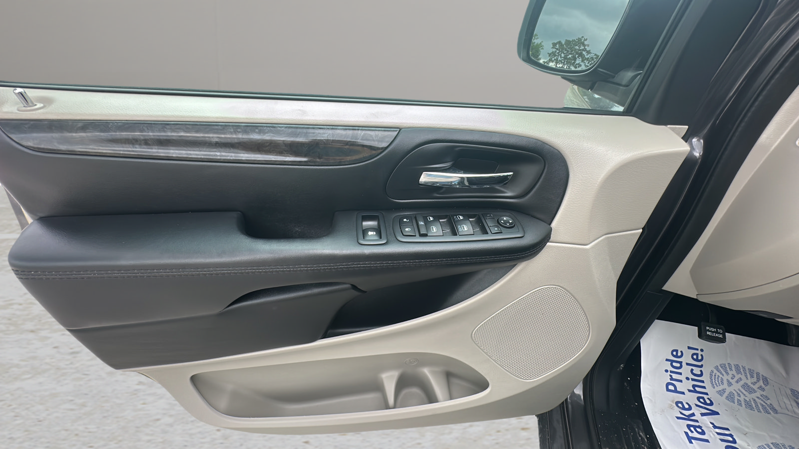 Used 2017 Dodge Grand Caravan SE w/ Power Window Group FWD image 17