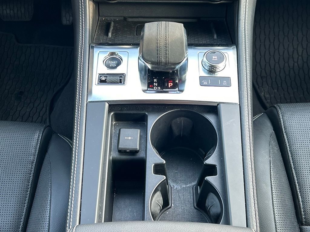 Used 2024 Jaguar F-PACE R-Dynamic S image 21