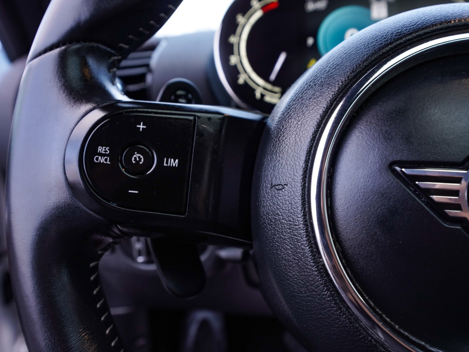 Used 2024 MINI Cooper Clubman S image 28