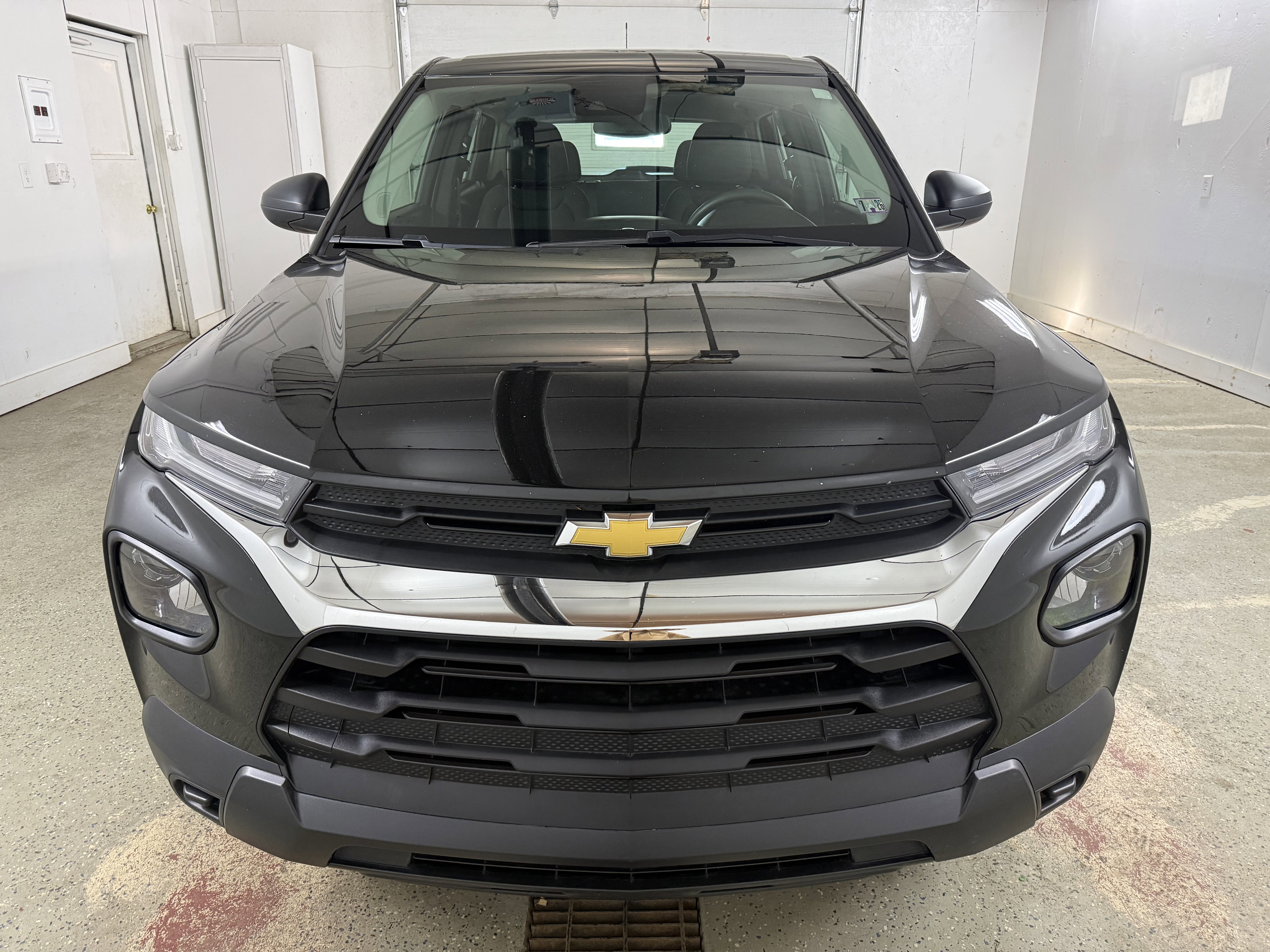 Used 2022 Chevrolet TrailBlazer LS image 2