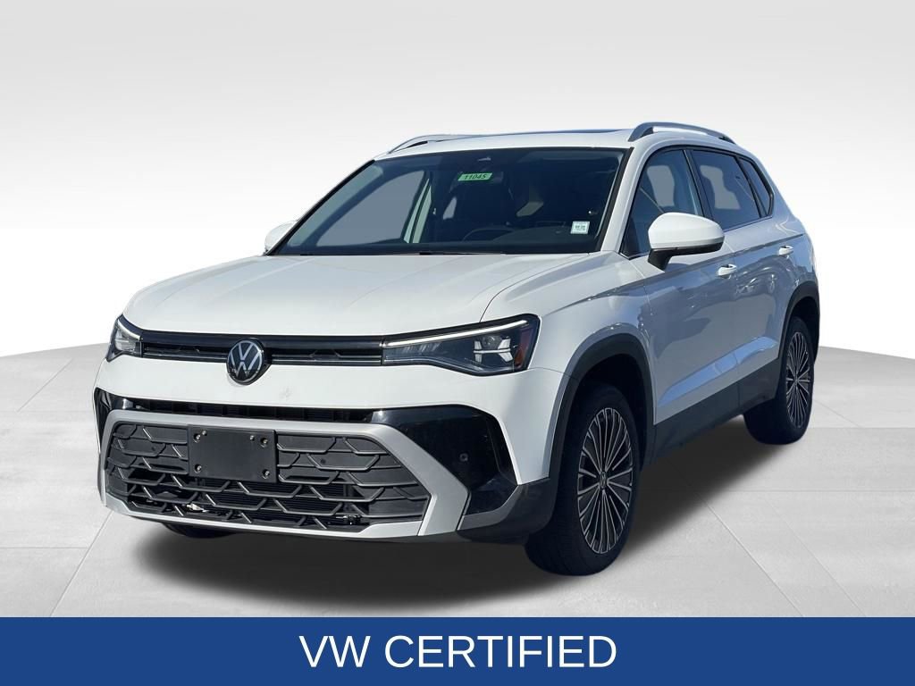Certified 2025 Volkswagen Taos SE w/ Panoramic Sunroof Package image 2