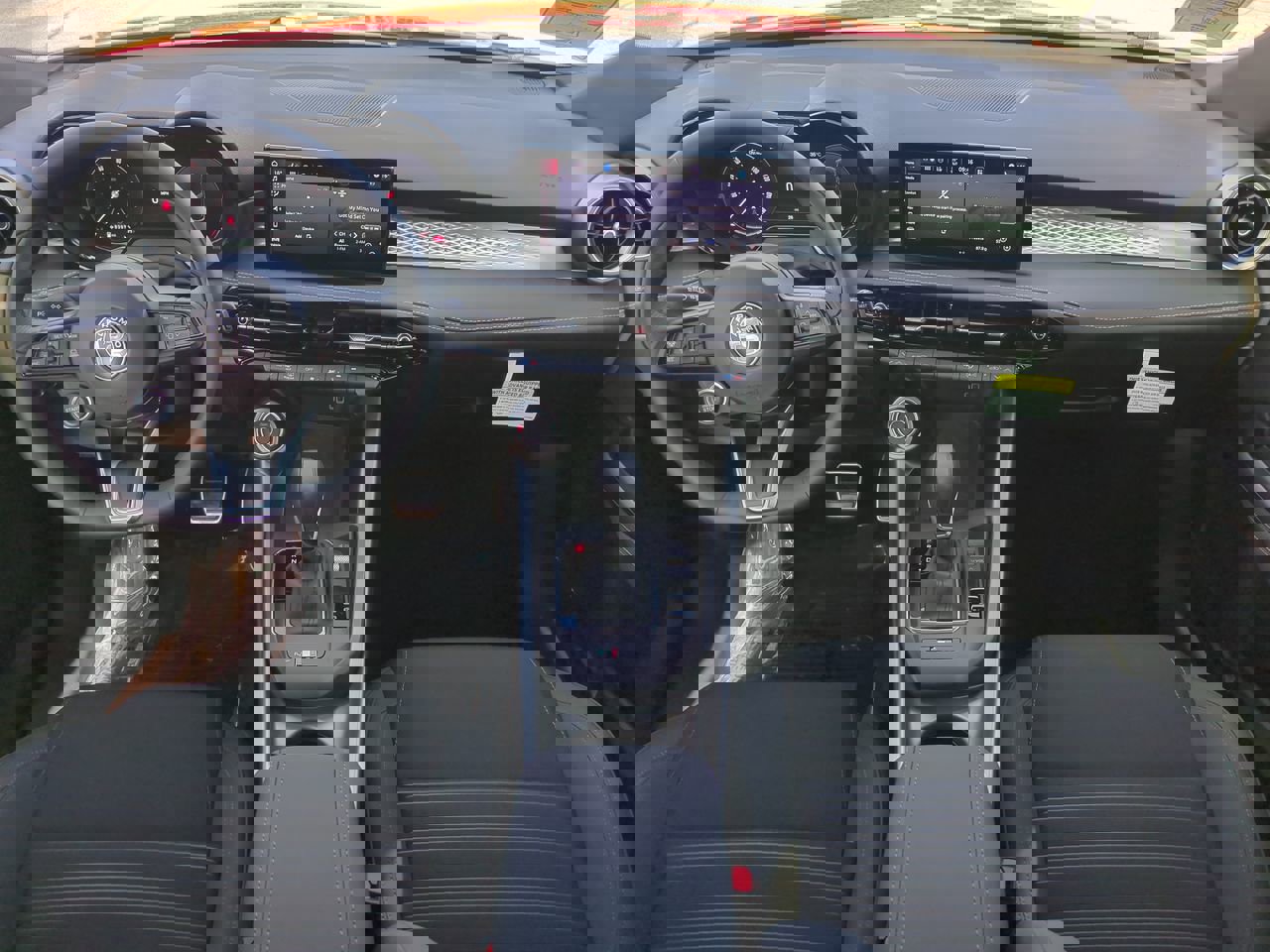 New 2025 Alfa Romeo Tonale w/ Active Assist Package image 14