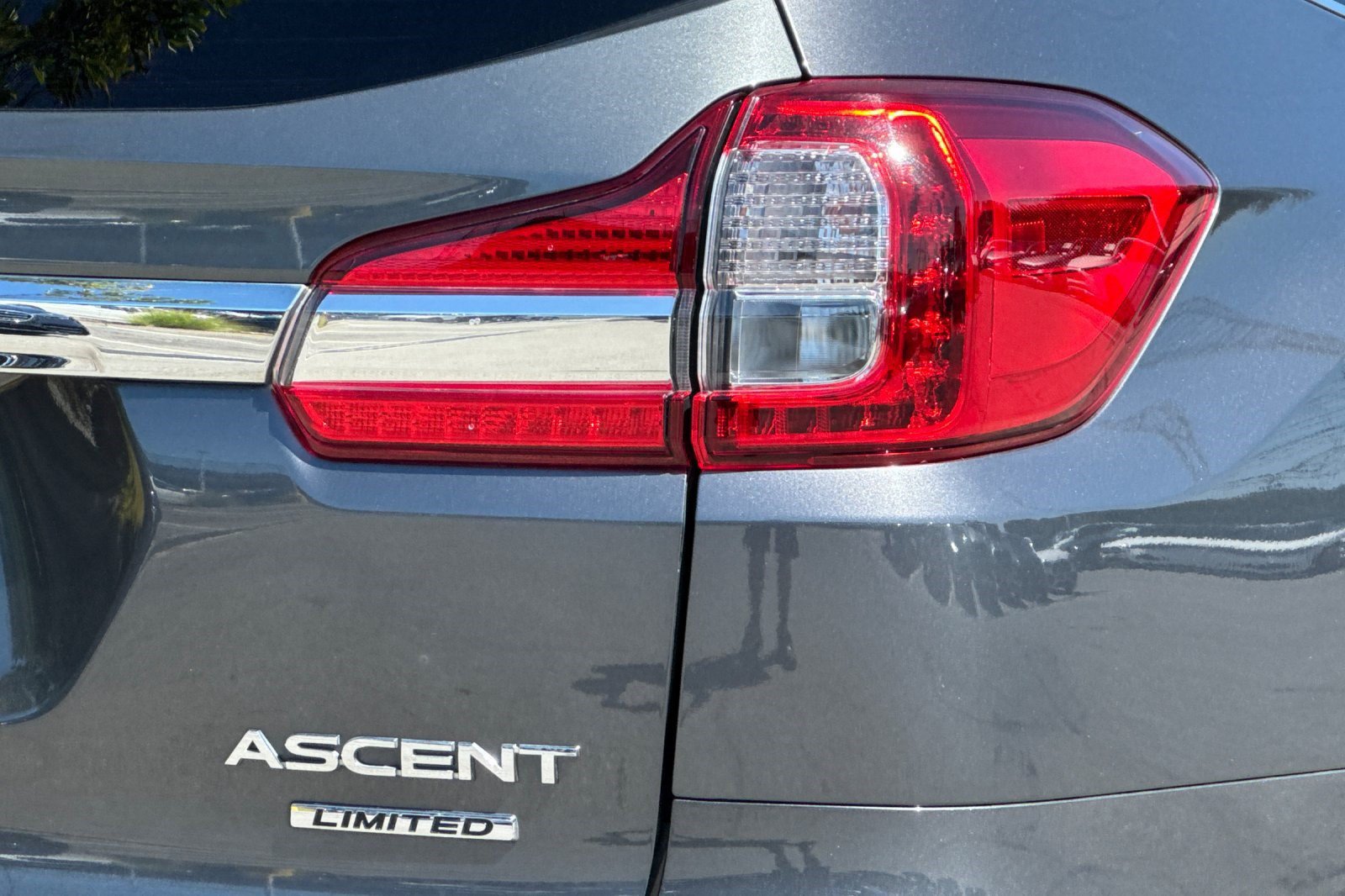 Used 2019 Subaru Ascent Limited AWD/4WD image 29