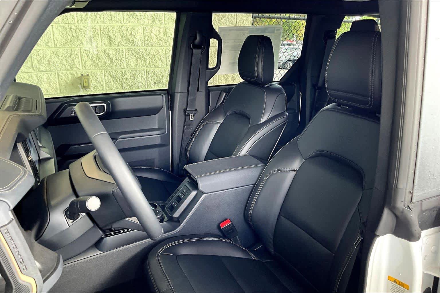New 2025 Ford Bronco Badlands AWD/4WD image 9