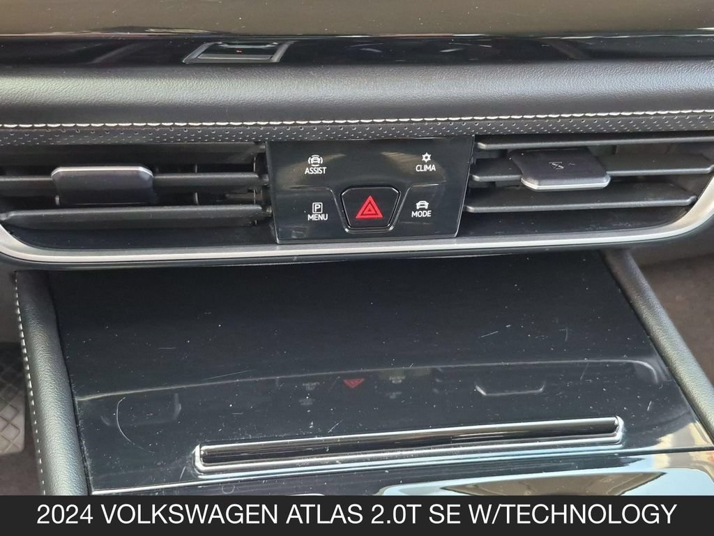 Used 2024 Volkswagen Atlas SE FWD image 22