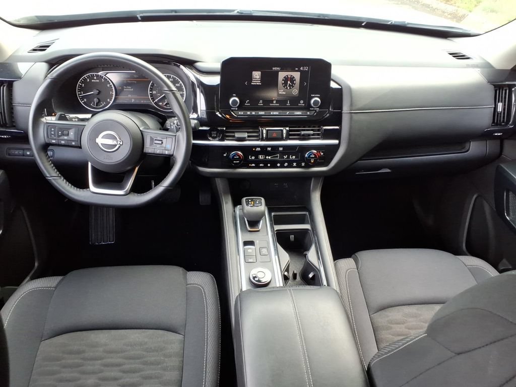 Used 2025 Nissan Pathfinder SV AWD/4WD image 21