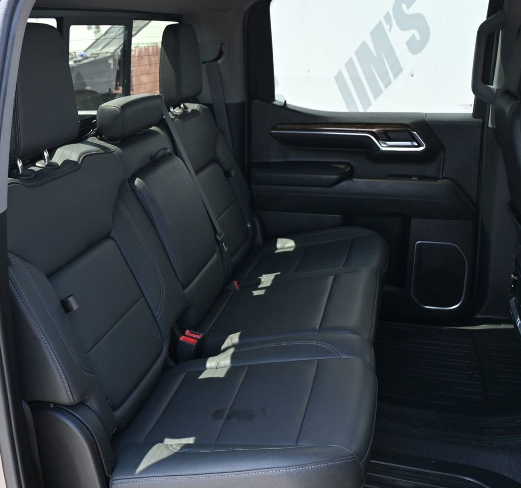 Used 2023 GMC Sierra 1500 Elevation w/ Elevation Premium Package AWD/4WD image 23