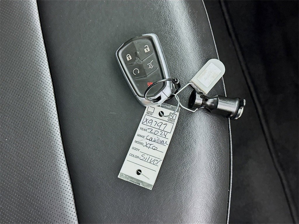 Used 2024 Cadillac XT6 Premium Luxury image 34